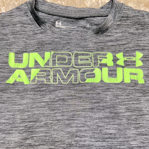 UNDER ARMOUR || Toddler Boys (4T) Short Sleeve Athletic Tee - Picture 3 of 4